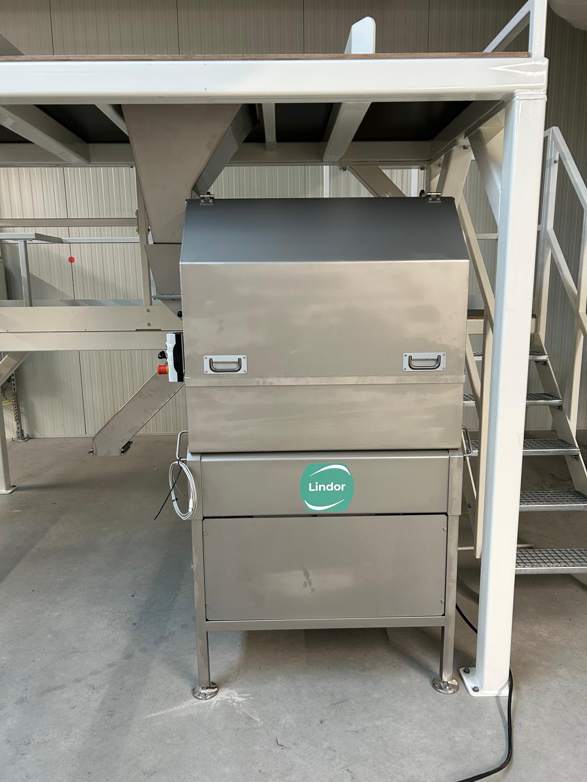 L200 closed hatc, installed at client's site